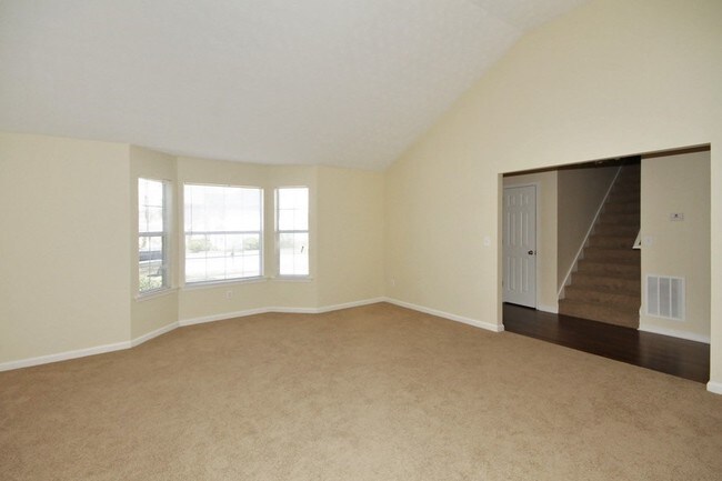 Building Photo - 2812 Brandon Lake Dr