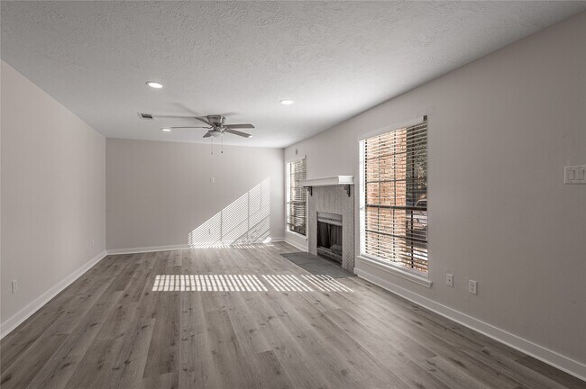 Foto del edificio - 2401 Sycamore Ave