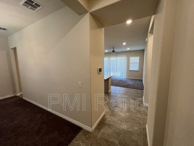 Foto del edificio - 8378 Simsbury Dr