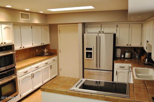 Foto del edificio - 7330 E Palo Verde Dr