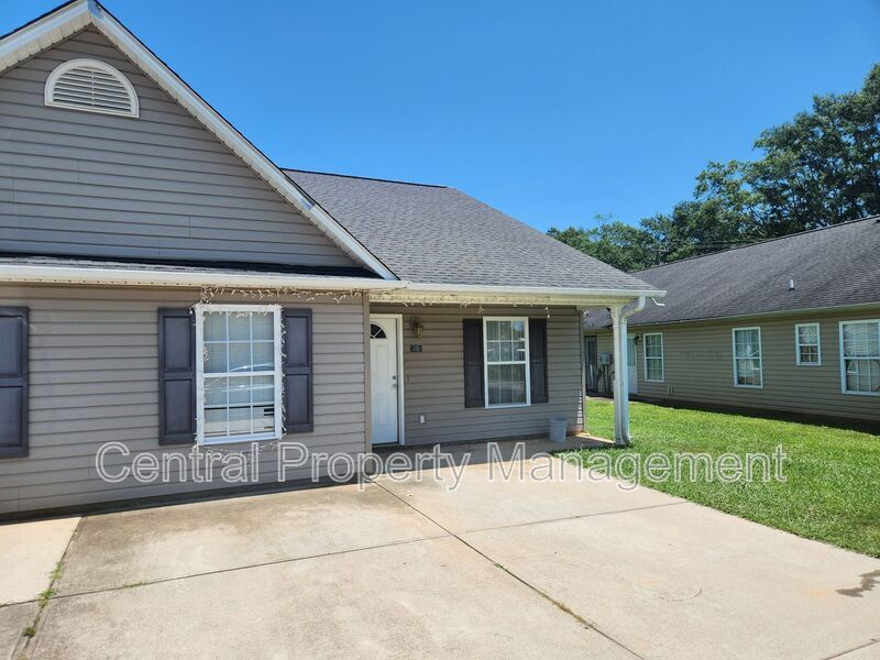 Foto del edificio - 506 Seays Crest Dr