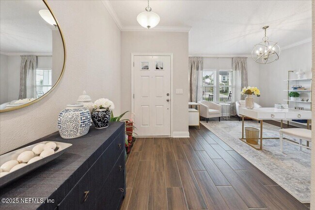 Foto del edificio - 552 Meadow Creek Dr