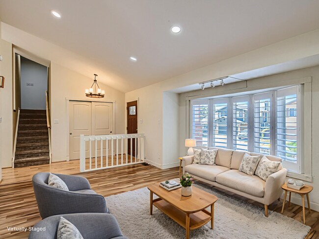 Foto del edificio - Charming 4 Bedroom 2.5 Bath in Lakewood!