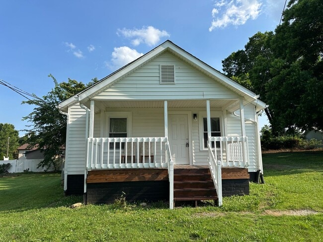 Foto del edificio - Charming 2-Bedroom Home for Rent in Burlin...