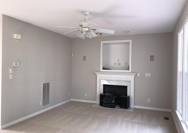 Building Photo - 5013 Amberfield Way