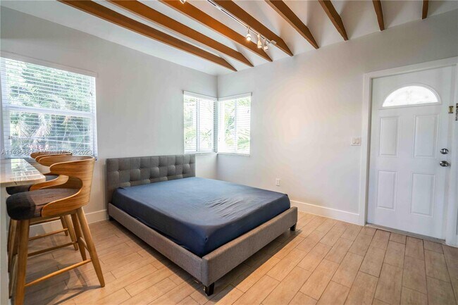 Foto del edificio - 7504 NE 6th Ct