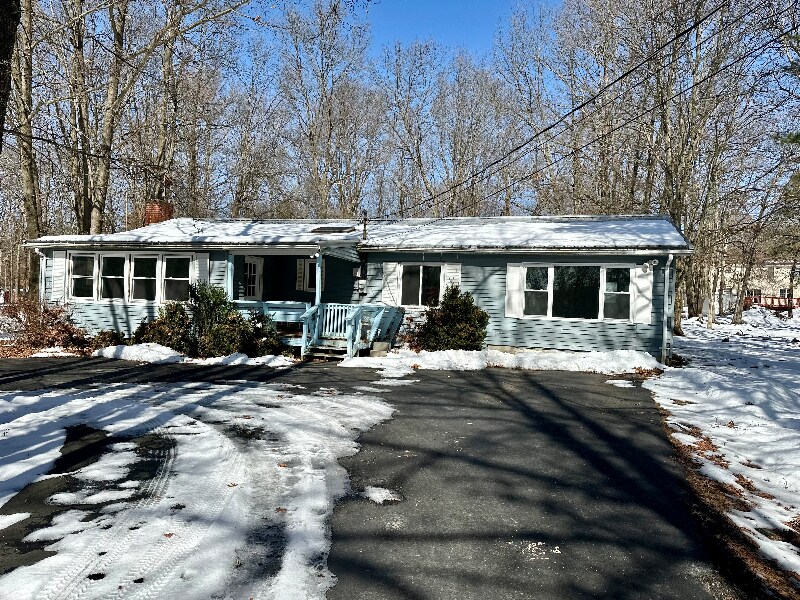 Primary Photo - 27 Beaver Dr