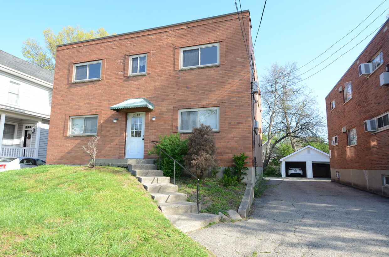 Primary Photo - 2740 Atlantic Ave