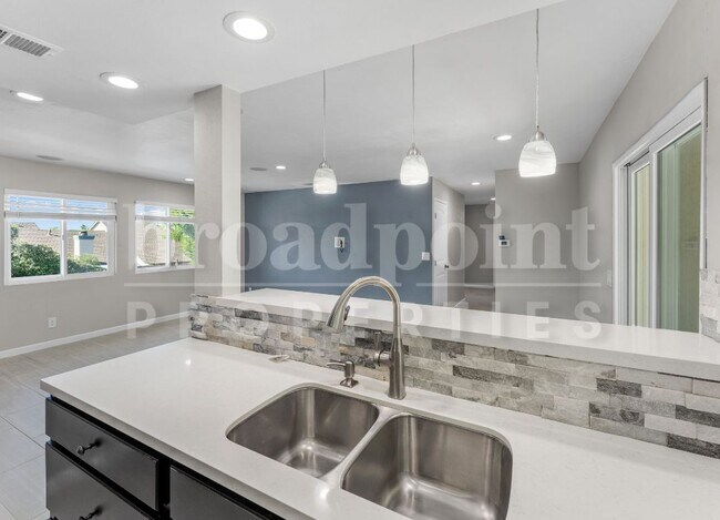 Foto del edificio - 2512 Wanek Rd