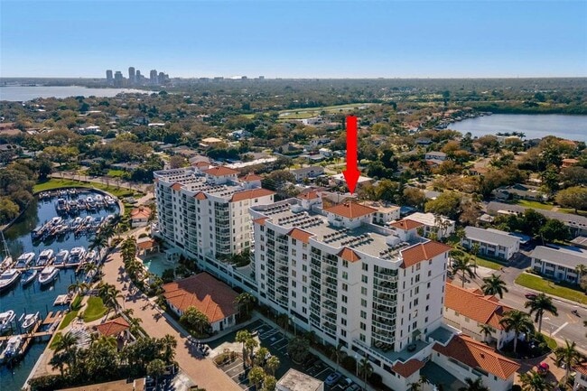 Foto del edificio - 1325 Snell Isle Blvd NE