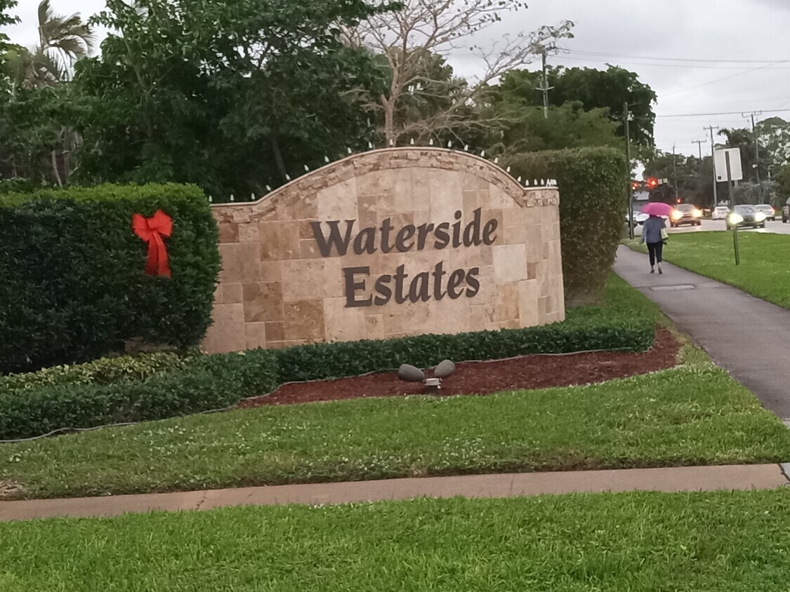 Primary Photo - 2438 Waterside Dr