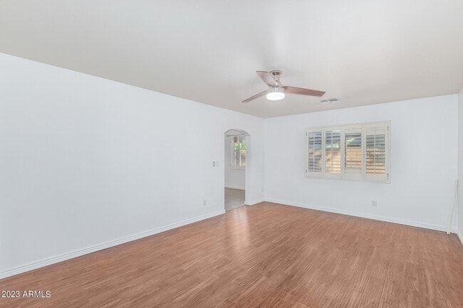 Building Photo - 518 W San Juan Ave