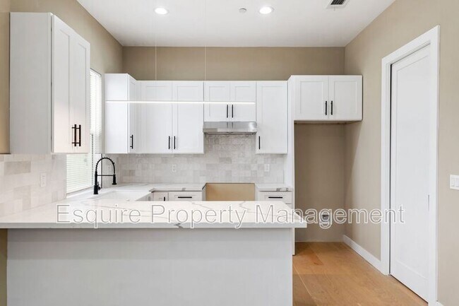 Foto del edificio - 549 Carty Dr