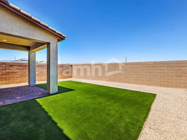 Building Photo - 9584 Marchmont Rd