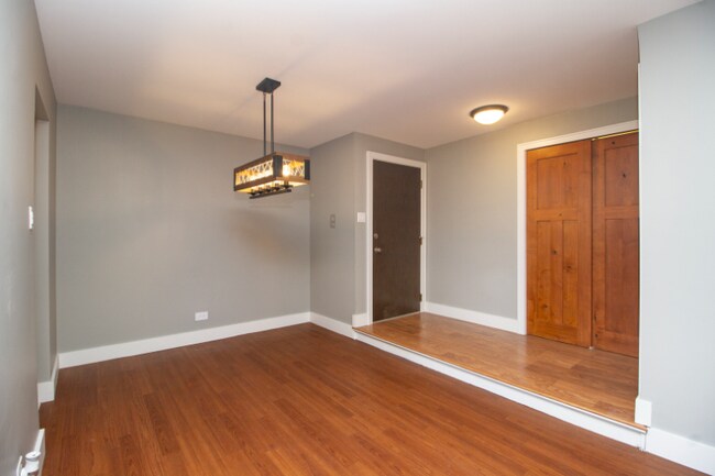 Building Photo - 18079 Live Oak Ct