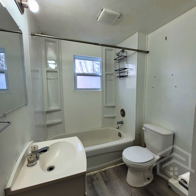Building Photo - 2-Bedroom with a Fenced Yard!!