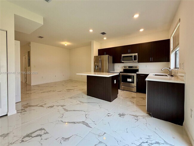 Foto del edificio - 18110 SW 148th Rd