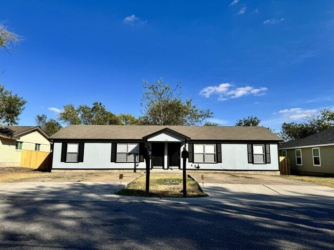 Building Photo - 306 Edmond St
