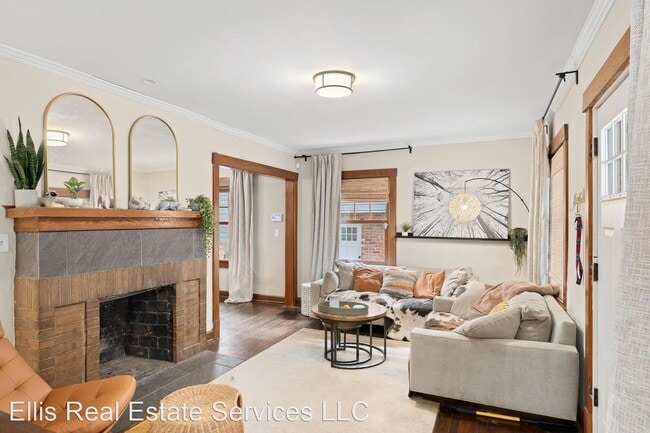 Building Photo - 2 br, 1.5 bath House - 4465 Pennsylvania Ave