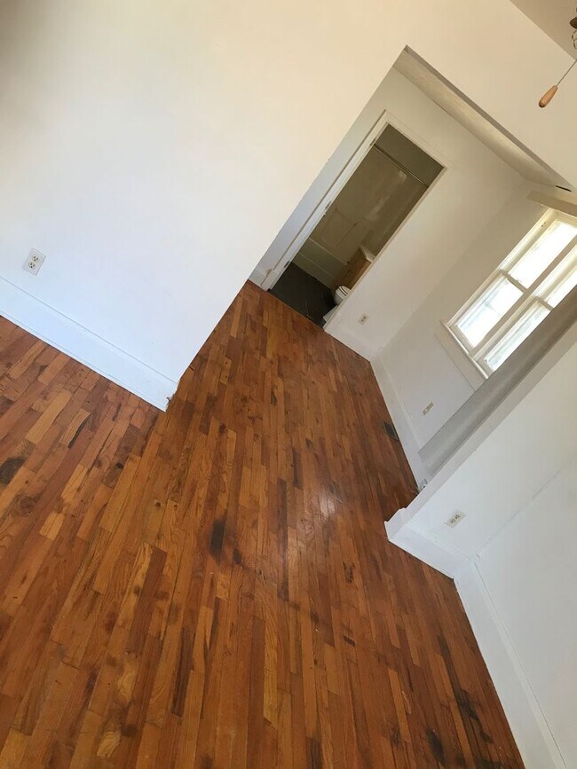 Foto del edificio - 1410 W Nichols St
