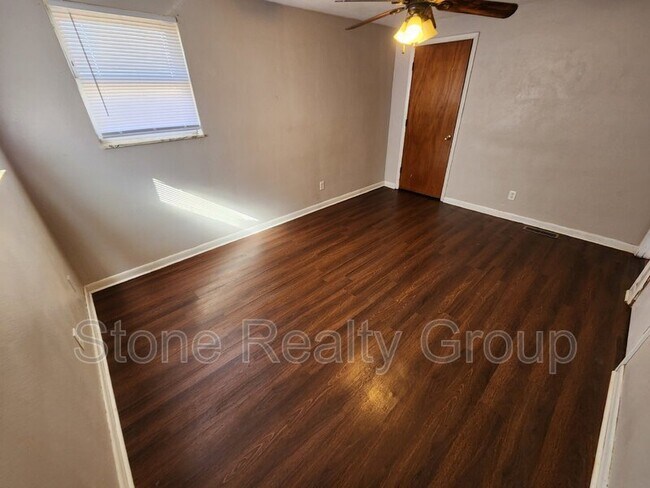 Foto del edificio - 3742 E Beulah Ave