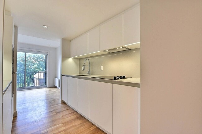 Photo du bâtiment - 3195 Av. Van Horne