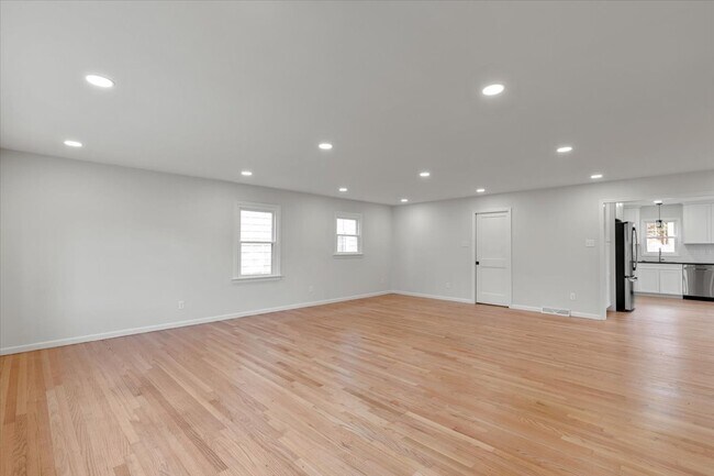 Foto del edificio - 2910 Fendall Ave