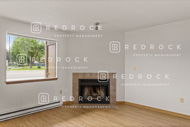 Foto del edificio - 4735 N Sullivan Rd
