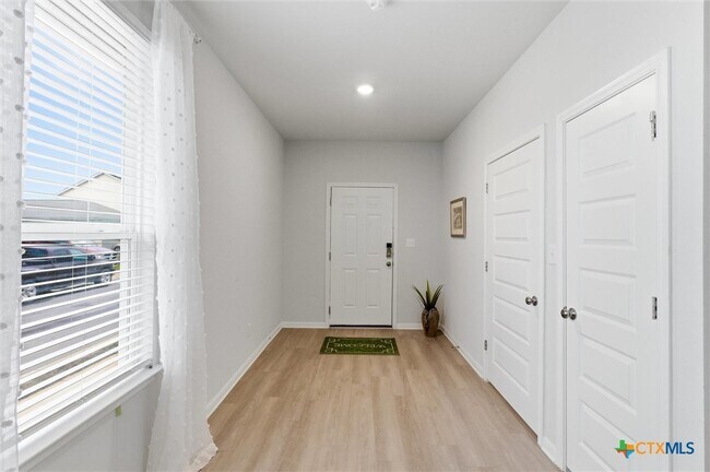 Building Photo - 149 Cutleaf