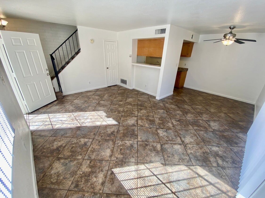 3 Bedroom 1 Bathroom in Hallcraft Villas - 3 Bedroom 1 Bathroom in Hallcraft Villas