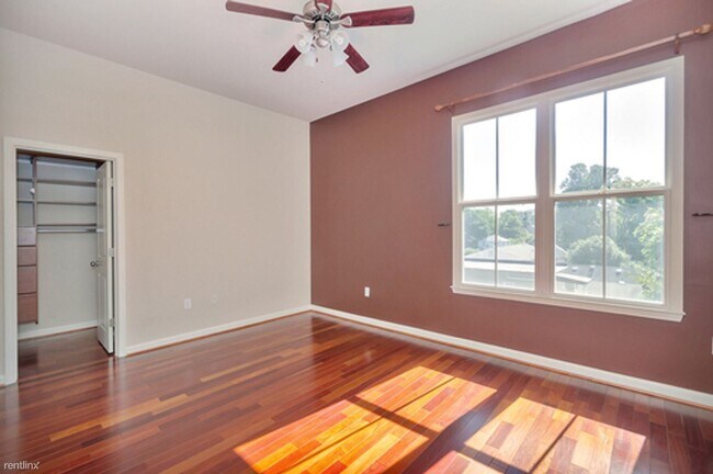 Building Photo - 2 br, 2 bath House - 801 Walker Square Uni...