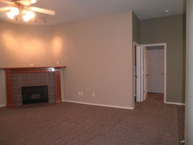 Building Photo - 1726 Concord Dr