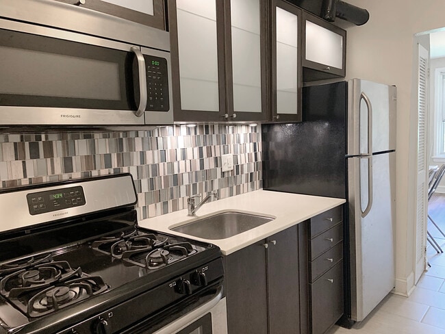Bright Kitchen - Rittenhouse Quarter