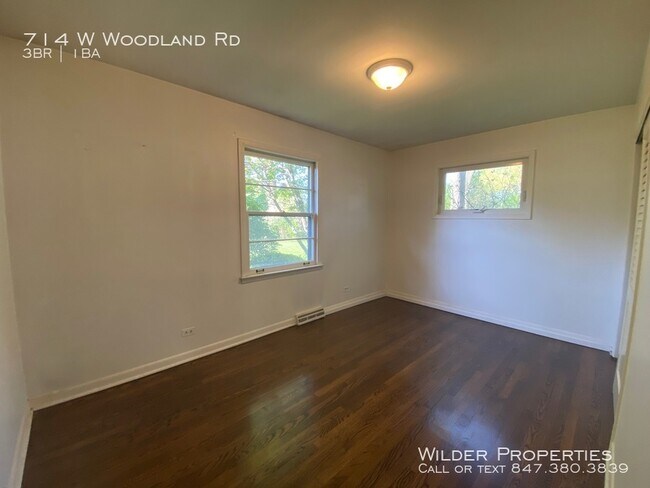Foto del edificio - 714 W Woodland Rd