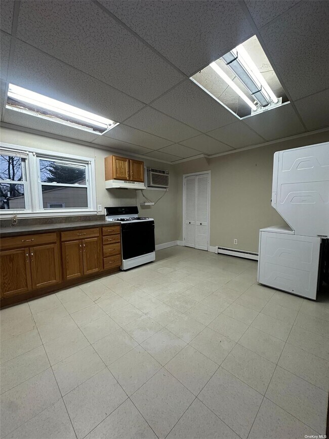 Building Photo - 21 Lincoln Ave