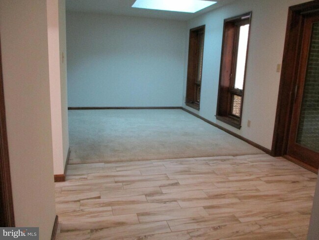 Building Photo - 44691 White Oak Ct