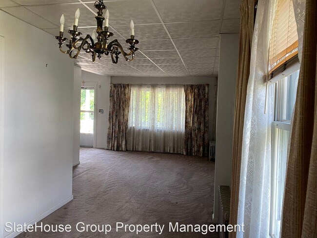 Building Photo - 3 br, 2 bath House - 934 W Market St