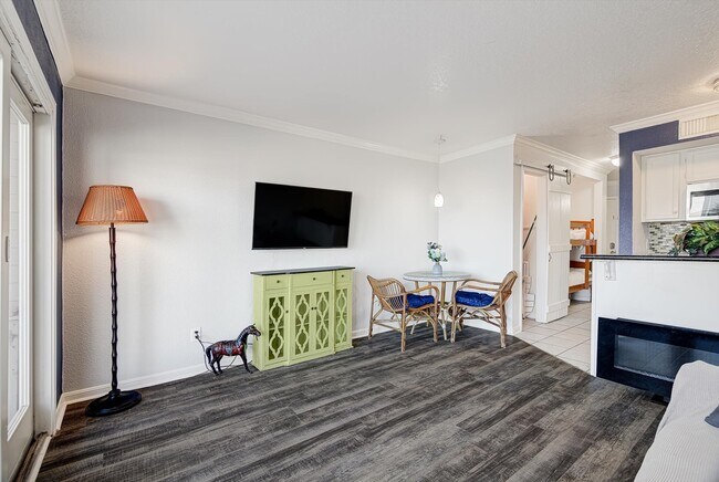 Foto del edificio - 6300 Seawall Blvd
