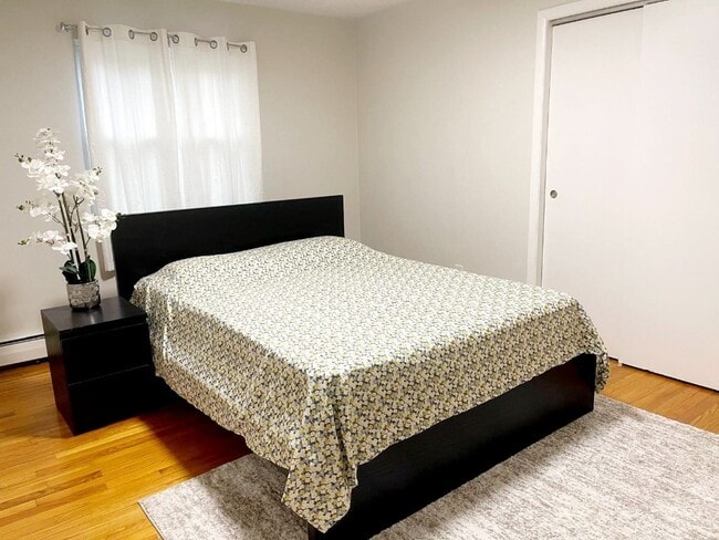 Building Photo - 8 Lawson Ct