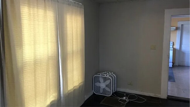 Foto del edificio - 604 Calcote Ave