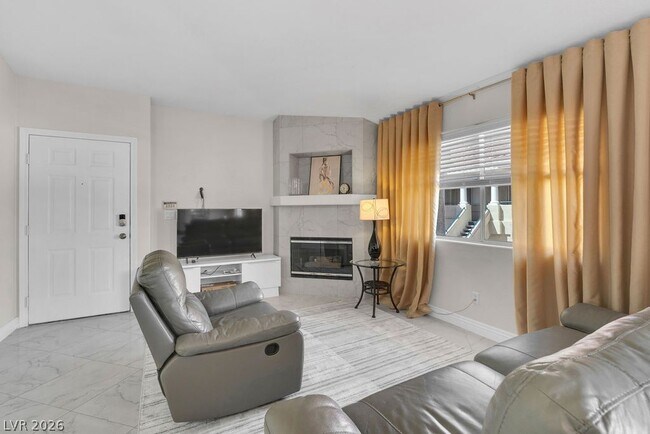 Foto del edificio - 1545 Lake Placid Terrace