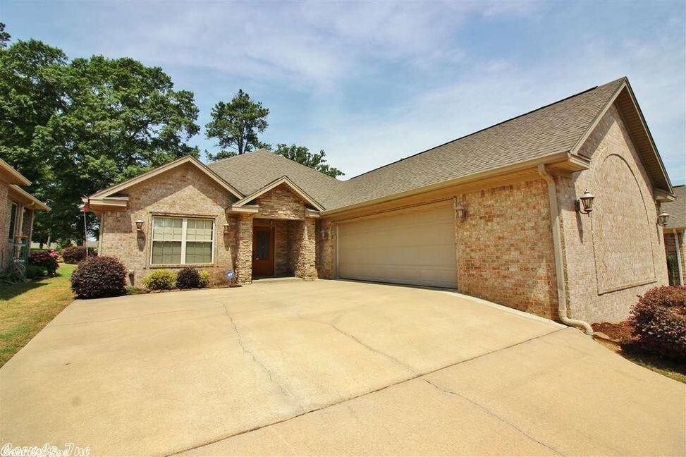 4609 Shoal Creek Dr, Benton, AR 72019 House Rental in Benton, AR