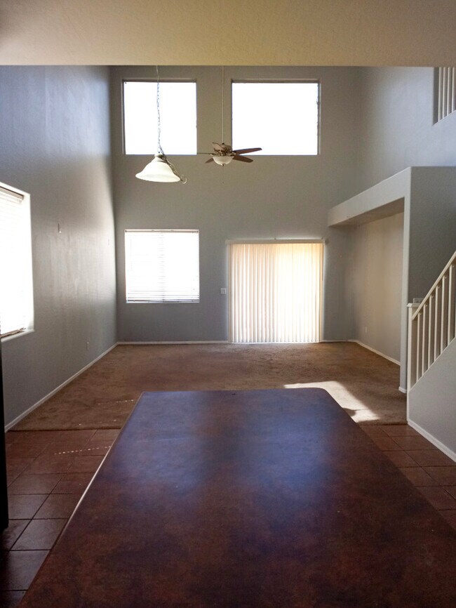 Foto del edificio - 4Bed/2.5Bath House in Maricopa! JOIN THE W...