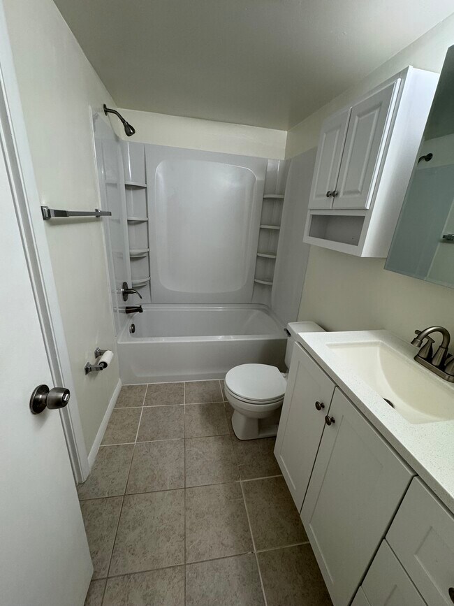 Bathroom - 321 Thalia Station Ct