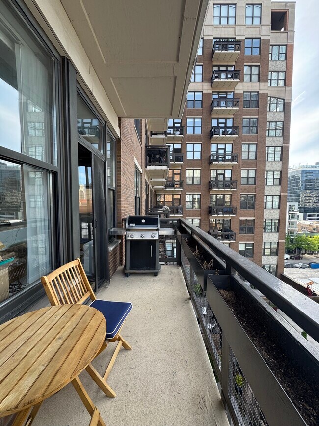 Foto del edificio - 849 N Franklin St