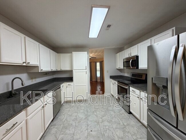 Foto del edificio - 1129 Hampton Ave