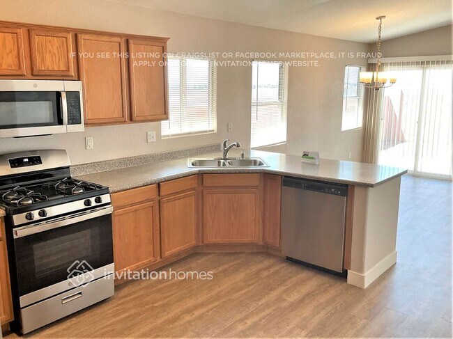 Foto del edificio - 6240 Branded Brook Ave