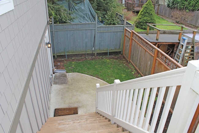 Building Photo - 3901 SE 49th Ave