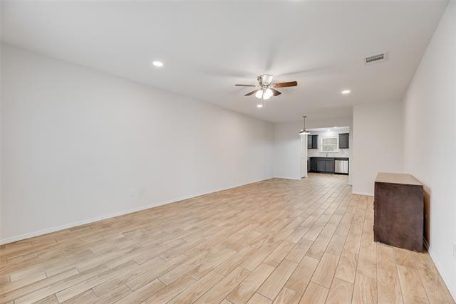 Foto del edificio - 5302 Wooten Dr