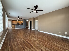 Building Photo - 670 Town Center Dr